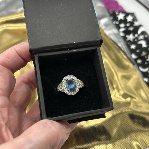 London Blue Topaz Ring, sz6, all real gems in this beautiful ring, - Picture 9 of 13
